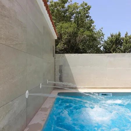 Mit Privatpool Fuer 6 Personen Ca 125 Qm In Peroj, Istrien Istrische Riviera Nyaraló