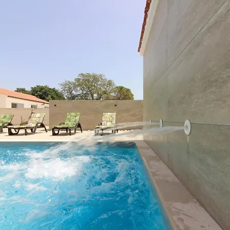 Nyaraló Mit Privatpool Fuer 6 Personen Ca 125 Qm In Peroj, Istrien Istrische Riviera *